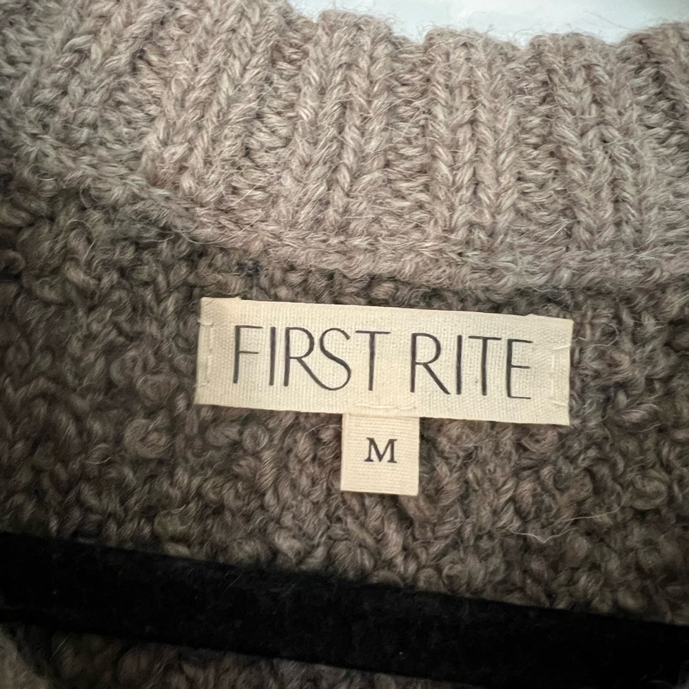 First Rite Textured Cropped Sweater - Picture 2 of 4